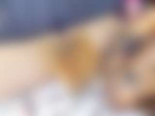 emily-86's Live Sex Cam Show