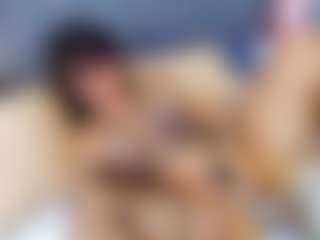 emily-86's Live Sex Cam Show