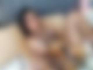 emily-86's Live Sex Cam Show