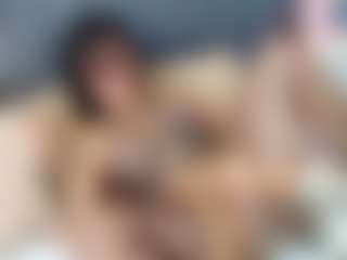 emily-86's Live Sex Cam Show