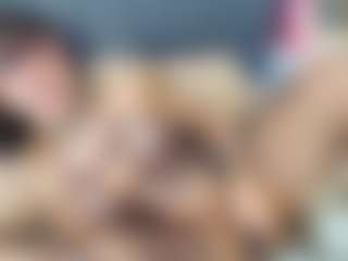 emily-86's Live Sex Cam Show