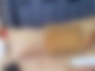 emily-86's Live Sex Cam Show