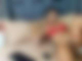 emily-86's Live Sex Cam Show