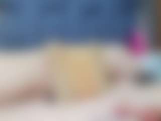 emily-86's Live Sex Cam Show