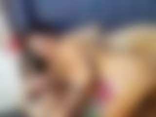 emily-86's Live Sex Cam Show