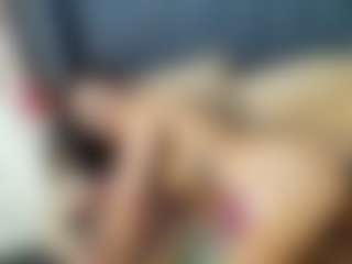 emily-86's Live Sex Cam Show