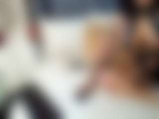 emily-86's Live Sex Cam Show