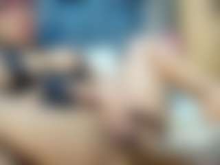emily-86's Live Sex Cam Show