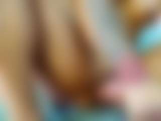 emily-86's Live Sex Cam Show