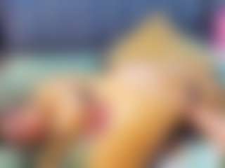 emily-86's Live Sex Cam Show
