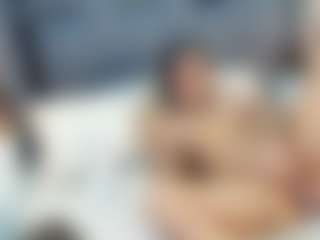emily-86's Live Sex Cam Show