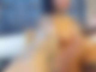 emily-86's Live Sex Cam Show