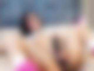 emily-86's Live Sex Cam Show