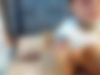 emily-86's Live Sex Cam Show