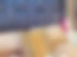 emily-86's Live Sex Cam Show