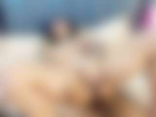 emily-86's Live Sex Cam Show