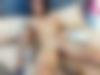 emily-86's Live Sex Cam Show