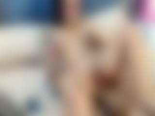 emily-86's Live Sex Cam Show
