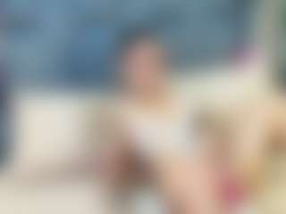 emily-86's Live Sex Cam Show