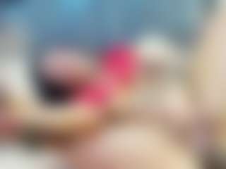 emily-86's Live Sex Cam Show