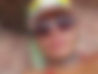 emily-86's Live Sex Cam Show