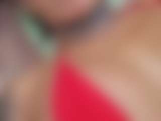 emily-86's Live Sex Cam Show