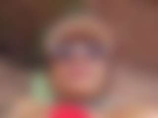 emily-86's Live Sex Cam Show