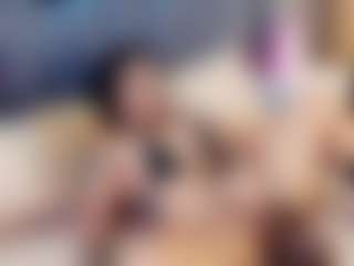 emily-86's Live Sex Cam Show