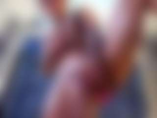 emily-86's Live Sex Cam Show