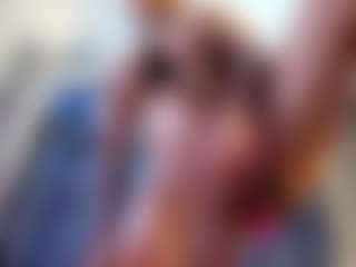 emily-86's Live Sex Cam Show