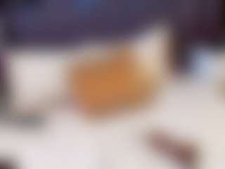 emily-86's Live Sex Cam Show