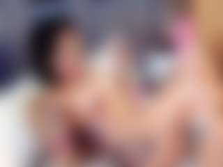 emily-86's Live Sex Cam Show