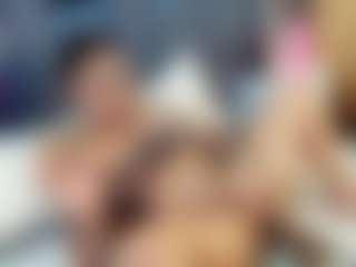 emily-86's Live Sex Cam Show