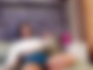 emily-86's Live Sex Cam Show