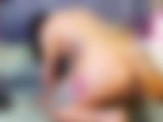 emily-86's Live Sex Cam Show