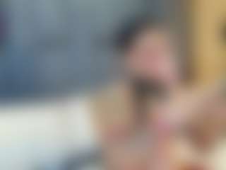 emily-86's Live Sex Cam Show