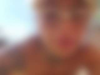emily-86's Live Sex Cam Show