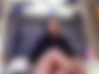 emily-86's Live Sex Cam Show