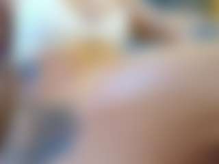 emily-86's Live Sex Cam Show