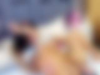 emily-86's Live Sex Cam Show