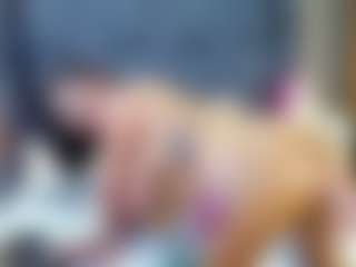emily-86's Live Sex Cam Show