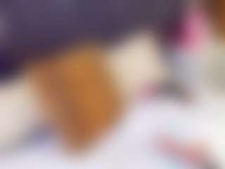 emily-86's Live Sex Cam Show