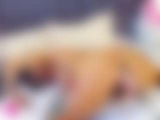 emily-86's Live Sex Cam Show