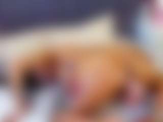 emily-86's Live Sex Cam Show
