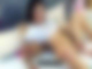 emily-86's Live Sex Cam Show