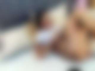 emily-86's Live Sex Cam Show