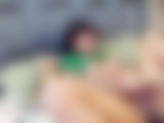 emily-86's Live Sex Cam Show