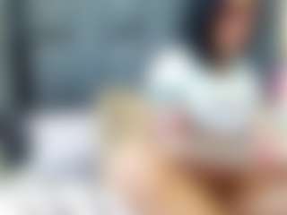 emily-86's Live Sex Cam Show
