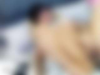 emily-86's Live Sex Cam Show