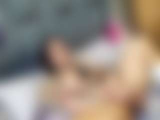 emily-86's Live Sex Cam Show